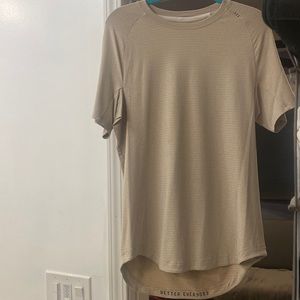 Lululemon T Shirt